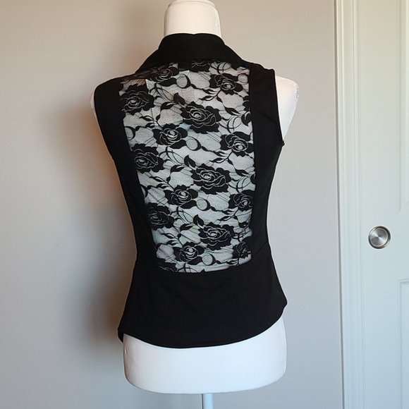 Vest - Picture 2 of 2